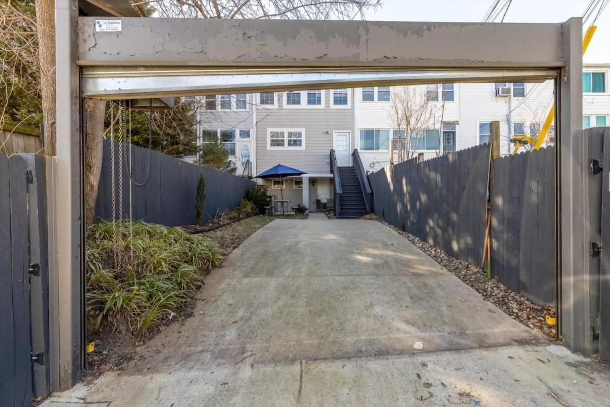 Ferienhaus Exceptional 4-br Near Rock Creek Park Washington